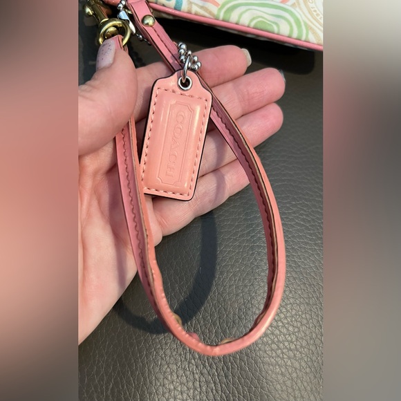 Coach Signature Circle Wristlet Pink Blue Green Tan - Picture 8 of 10